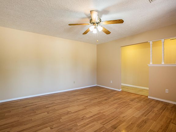 4th image of 6516 Colleen Ave NE