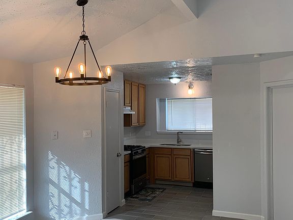 4th image of 5607 Santa Christi Dr