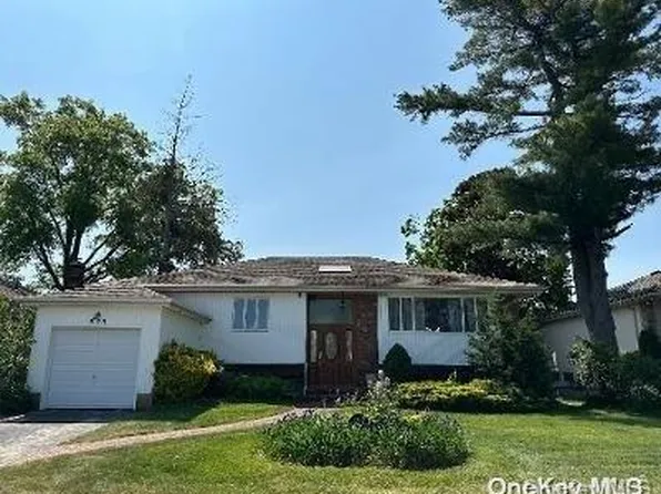 828 Talbot Avenue, North Woodmere, NY 11581