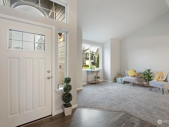 4th image of 15428 Kayla Street SE