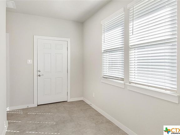 5th image of 430 Hortus Dr