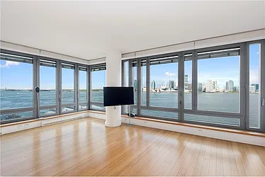 Rented by R New York