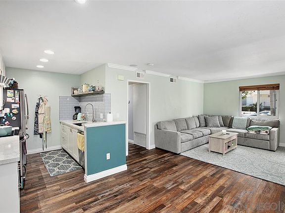 4th image of 1756 Essex St Unit 102
