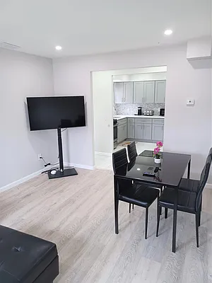 Rented by Virtual Real Estate | media 40