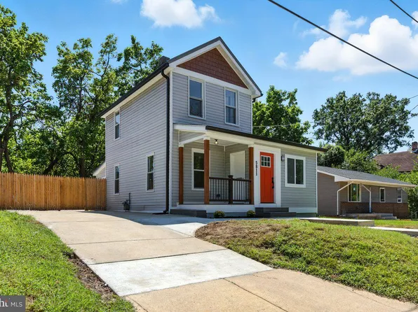 5811 Dade St, Capitol Heights, MD 20743