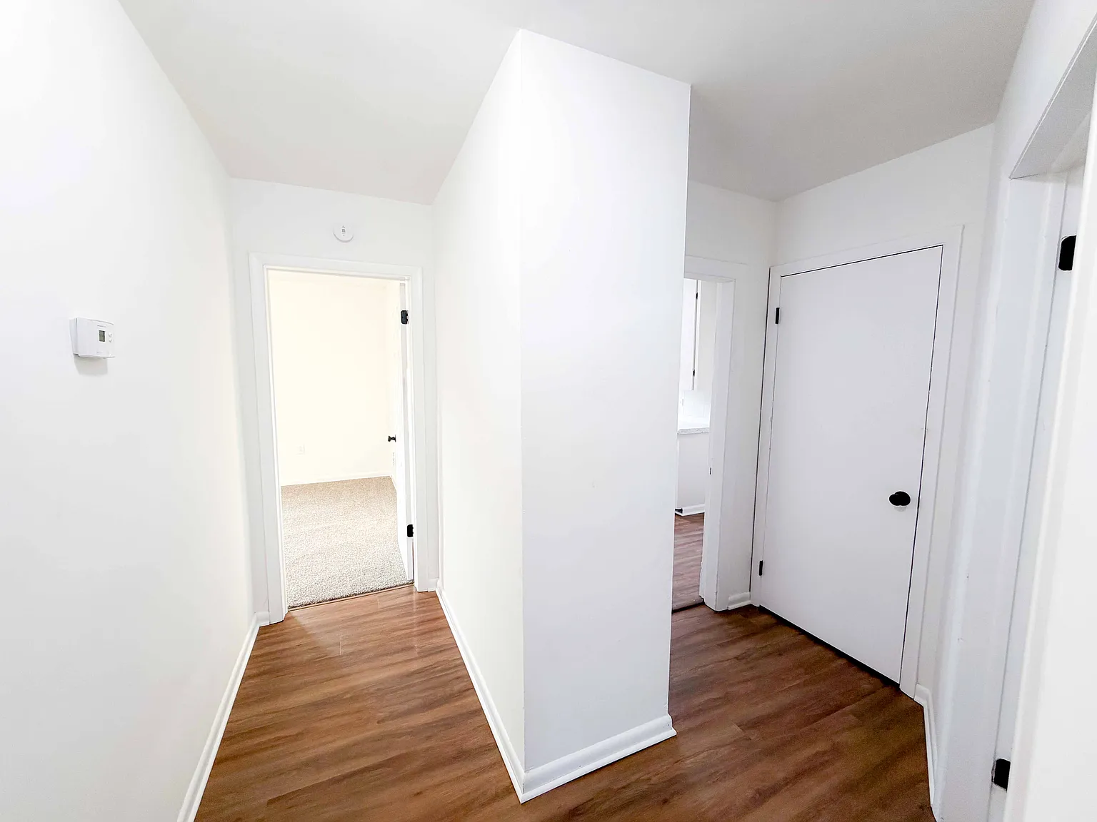 2 bed, 1960 sqft, $1,200 — Photo 2