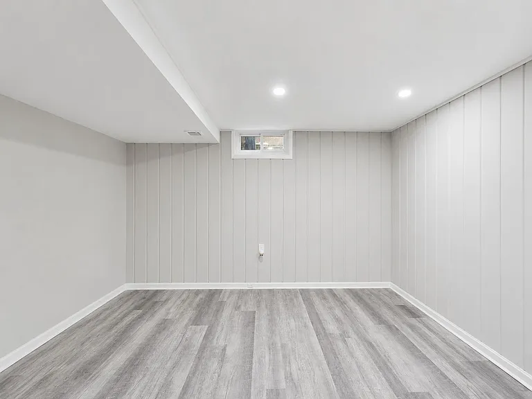 5935 Williamsburg Rd — Photo 9
