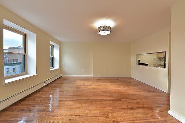 1st image of 5 W 129th St APT 3