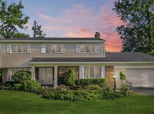 27W701 Swan Lake Dr, Wheaton, IL 60189