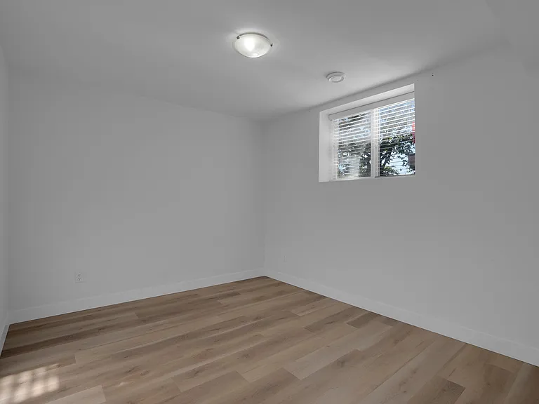 16459 59a Ave #BASEMENT — Photo 8