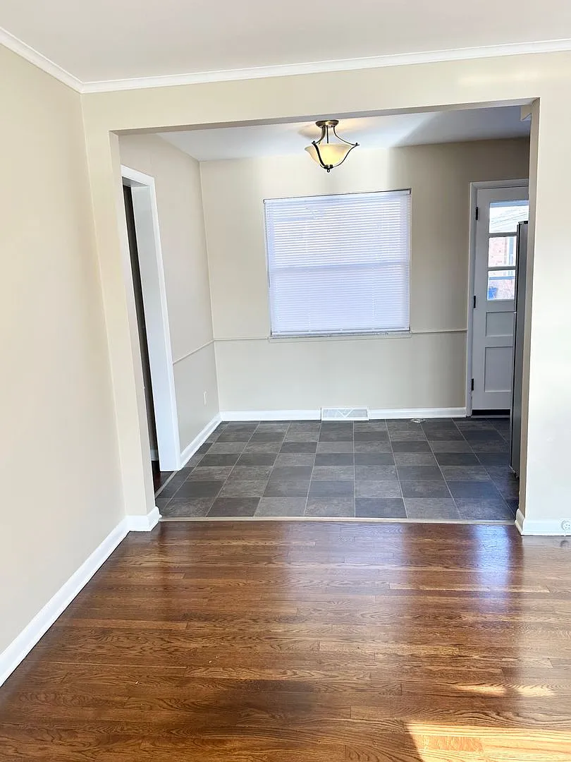 3043 Mount Holyoke — Photo 4