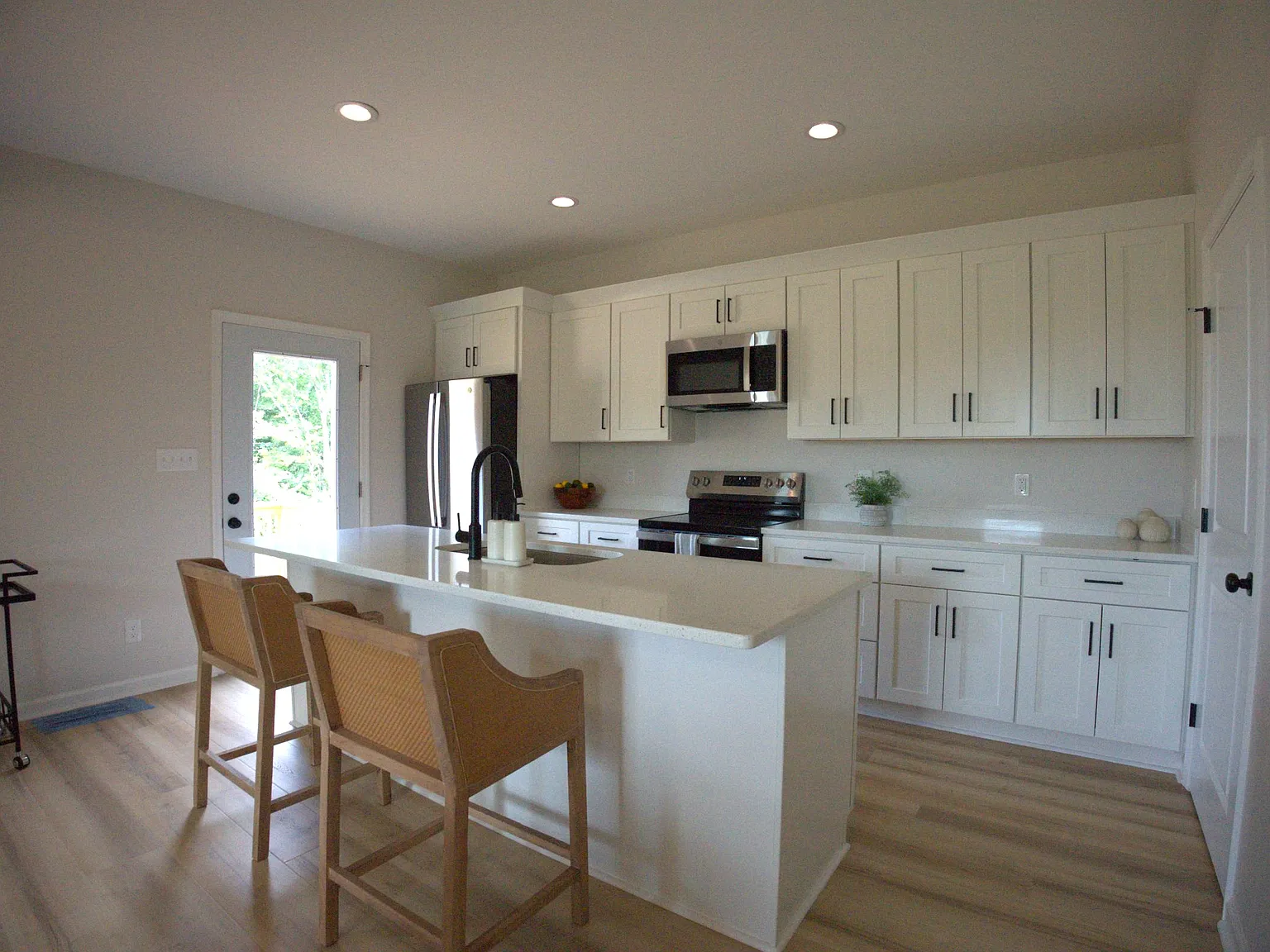 1833 Crockett Road - 1 — Photo 3