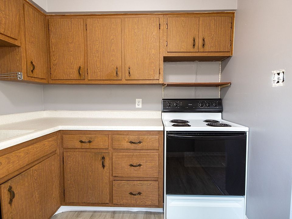 Broadway Manor Apartments 1101 Broadway Ave East McKeesport PA Zillow