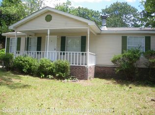 22 Ashley Ct, Spring Lake, NC 28390