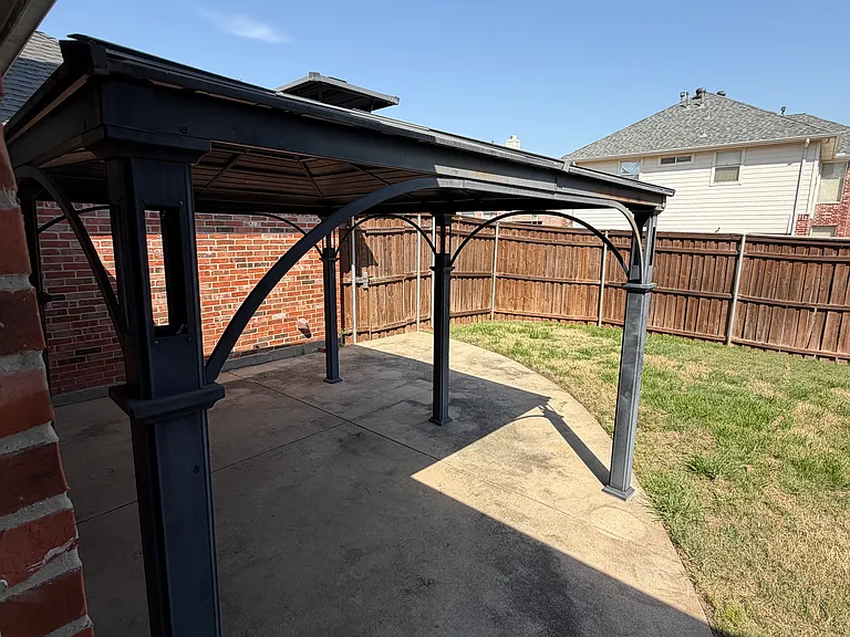 2513 Frosted Green Ln — Photo 2