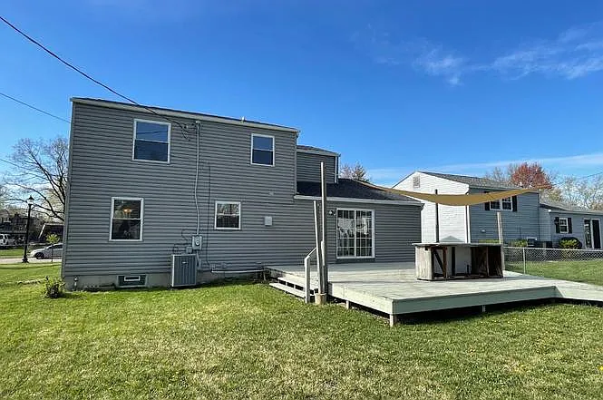 1460 Saint Lawrence Dr — Photo 13