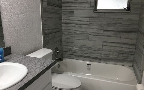 4th image of 220 Sunnybrook Ln