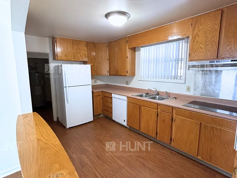 181 W Althea St — Photo 3