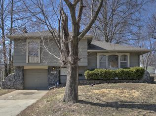 9306 Palmer Ave, Kansas City, MO 64138
