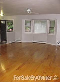 3rd image of 5 Oakland Ave