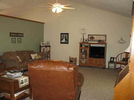 5th image of 602 N Grand St