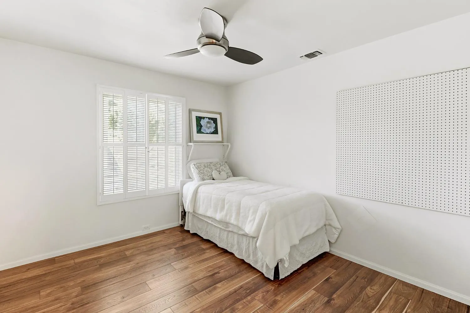 3 bed, 2.5 bath, 1743 sqft, $1,050 — Photo 4