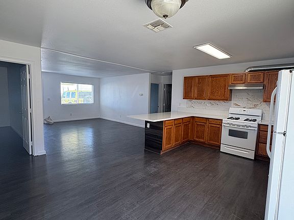 3rd image of 73538 Sun Valley Dr APT 3