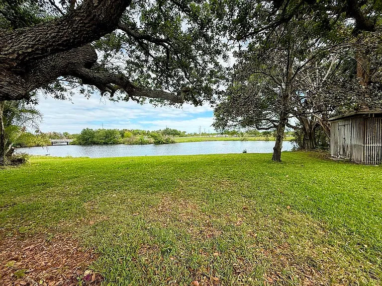 465 SE Naranja Ave — Photo 83