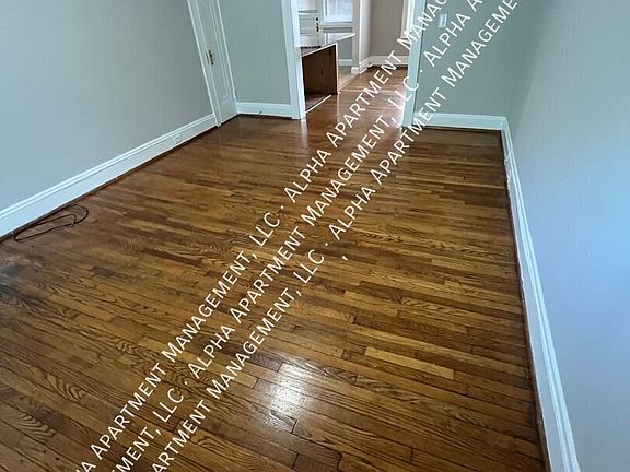 3rd image of 2676 Mayfield Rd APT 2