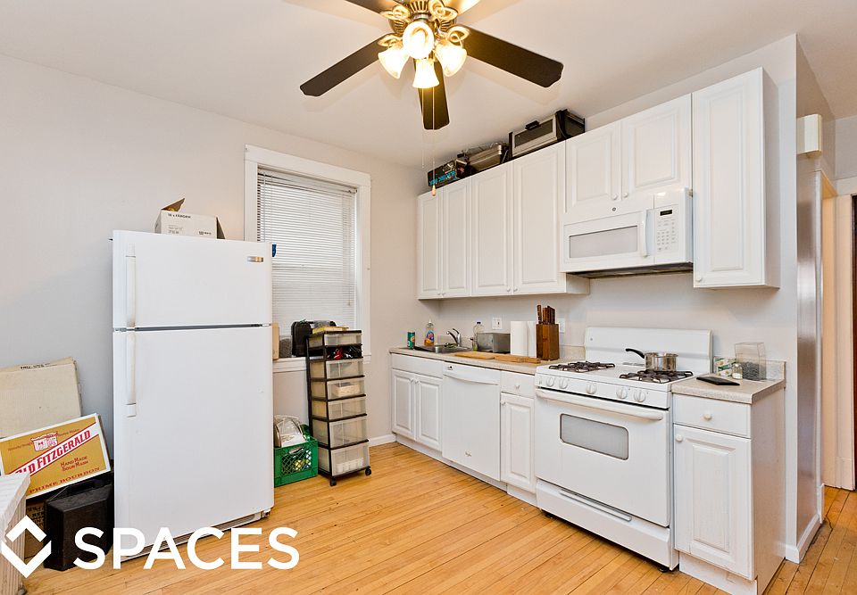1st image of 3816 N Claremont Ave #1