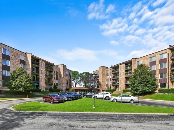 500 W Huntington Commons Rd APT 455, Mount Prospect, IL 60056