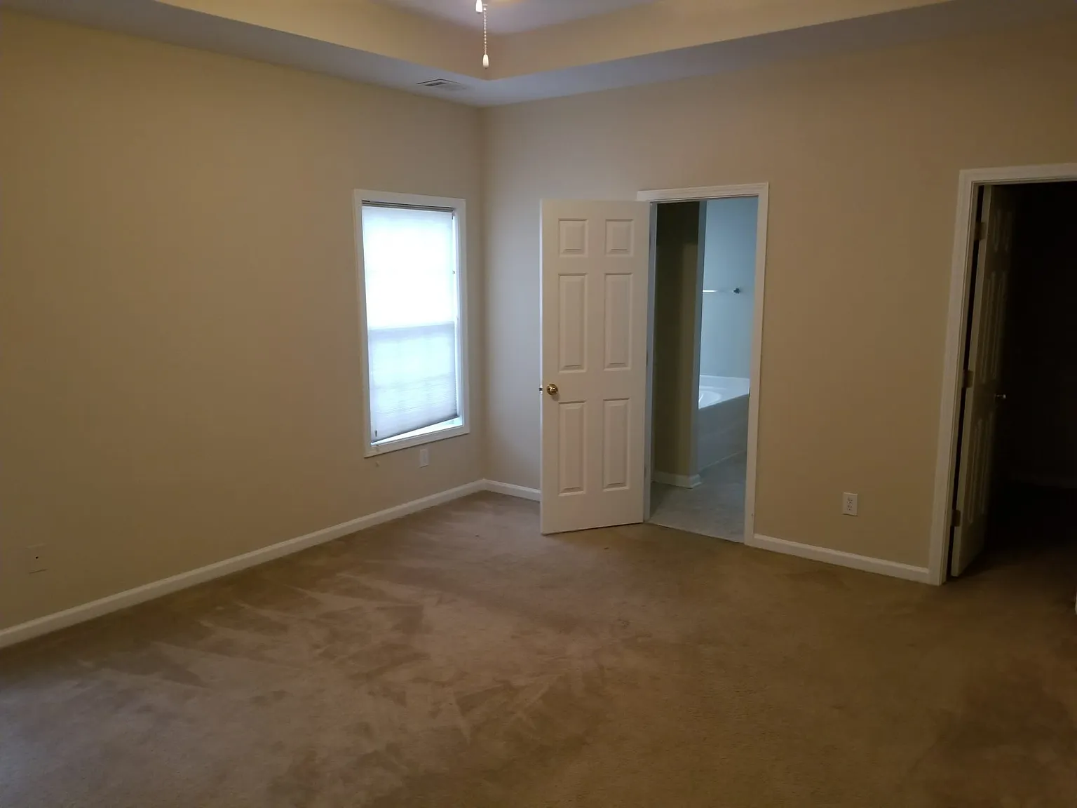 3 bed, $1,995 — Photo 4