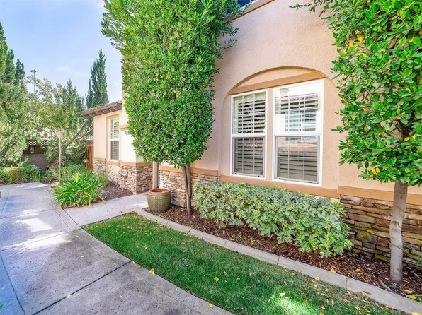 894 Bullion Ln, Folsom, CA 95630