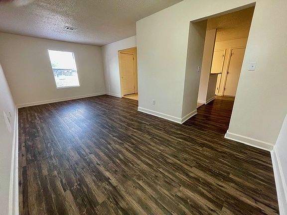 4th image of 73 Cyrilla Ct