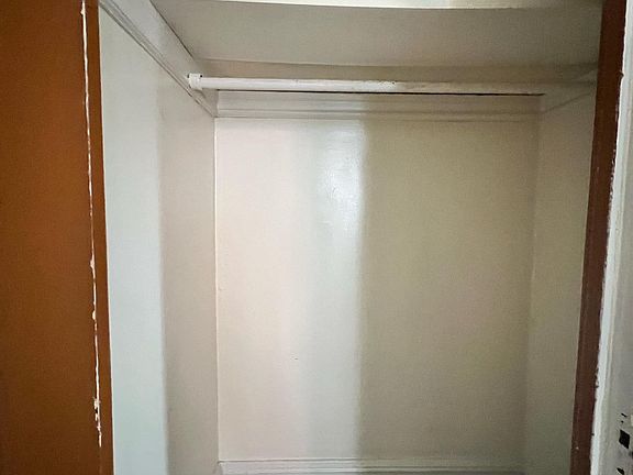 4th image of 957 E 223rd St Floor 2