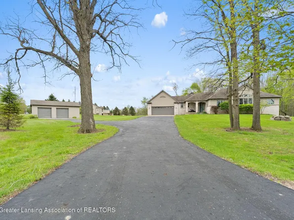 5450 N Hartel Rd, Potterville, MI 48876