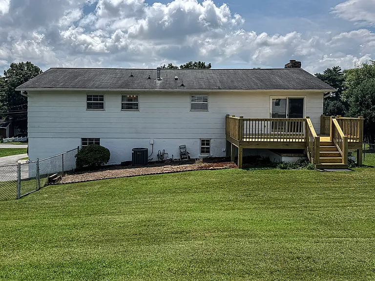 9521 Mobile Dr — Photo 54