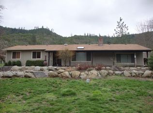 1745 Wards Creek Rd, Rogue River, OR 97537