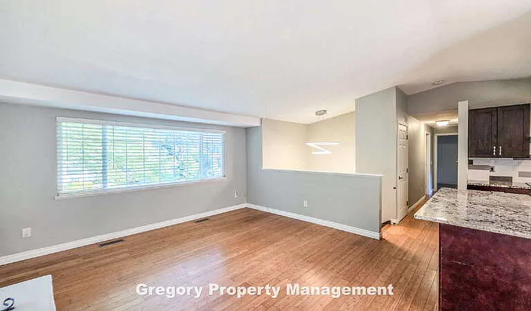 17606 Brook Blvd — Photo 9