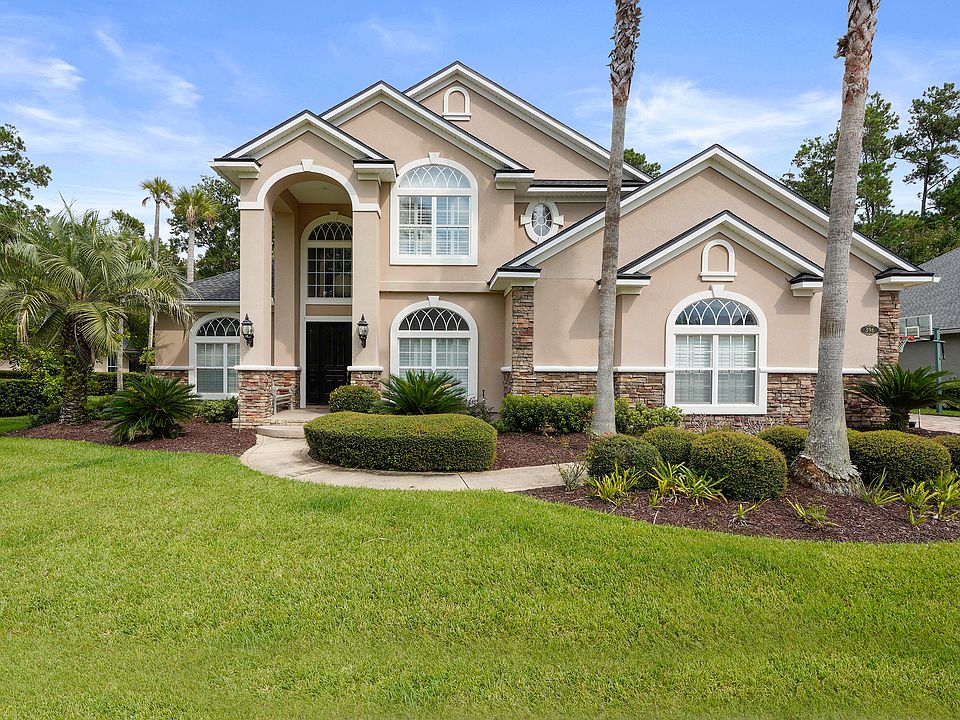 1st image of 396 Clearwater Dr