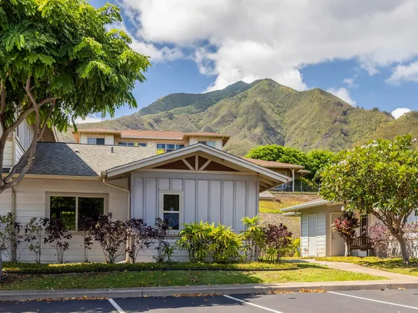 211 Hooulu Ln APT 1004, Wailuku, HI 96793