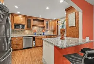3 bed, 1827 sqft, $2,400 — Photo 4