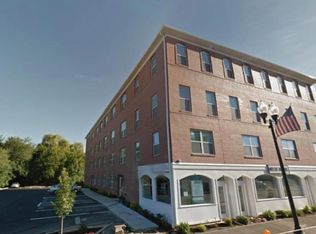 10 Main St APT 3, Maynard, MA 01754