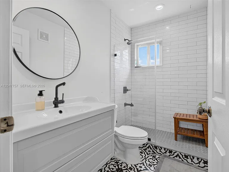 18843 SW 26th St — Photo 37