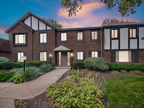 2nd image of 82 Parliament Dr W #118