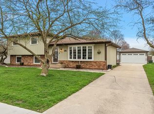1349 Cozy Ln, Dyer, IN 46311
