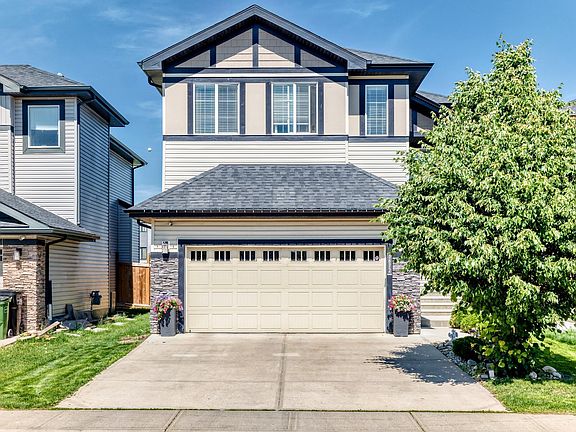 2nd image of 3672 Claxton Pl SW