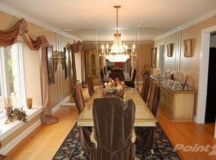 2515 Lincoln Ave, Long Grove, IL 60047