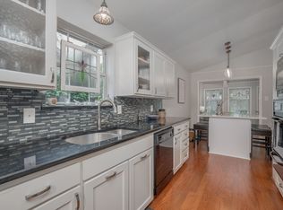 9450 Brentgate Dr, Dallas, TX 75238