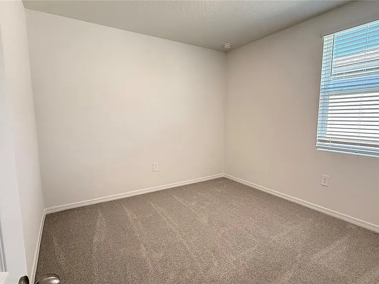 3905 Giorgio Dr — Photo 12